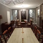Feel At In Warre, Bed & Breakfast 2*
