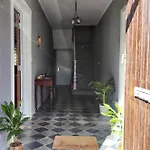 Feel At In Warre, Bed and Breakfast