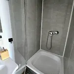 Feel At In Warre, Bed and Breakfast