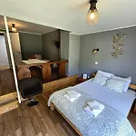 Feel At In Warre, Bed & Breakfast 2*