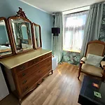 Bed and Breakfast Feel At In Warre, 2*
