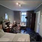 Feel At In Warre, Bed and Breakfast