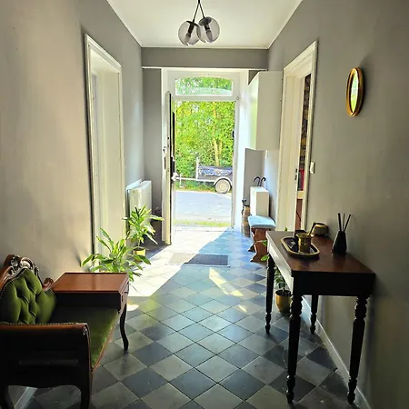B&B Feel At In Warre, 더뷔
