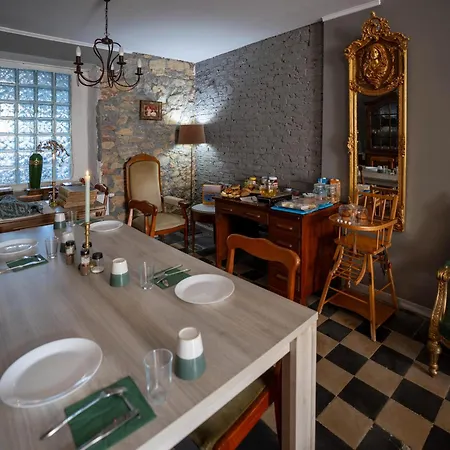 B&B Feel At In Warre,